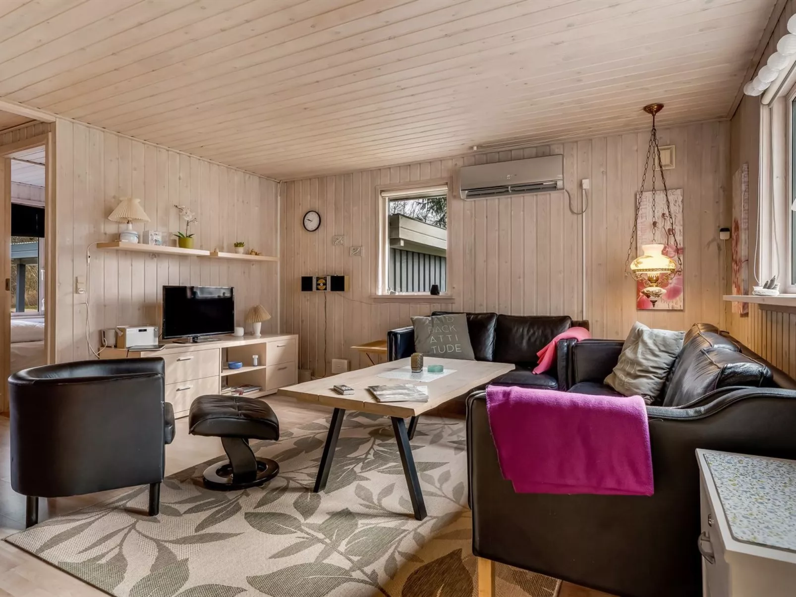 "Iris" - 200m to the fjord-Binnen