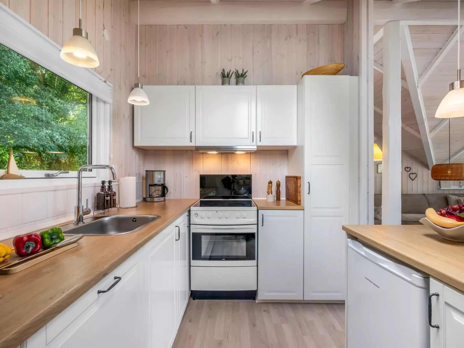 "Tara" - 450m from the sea-Binnen