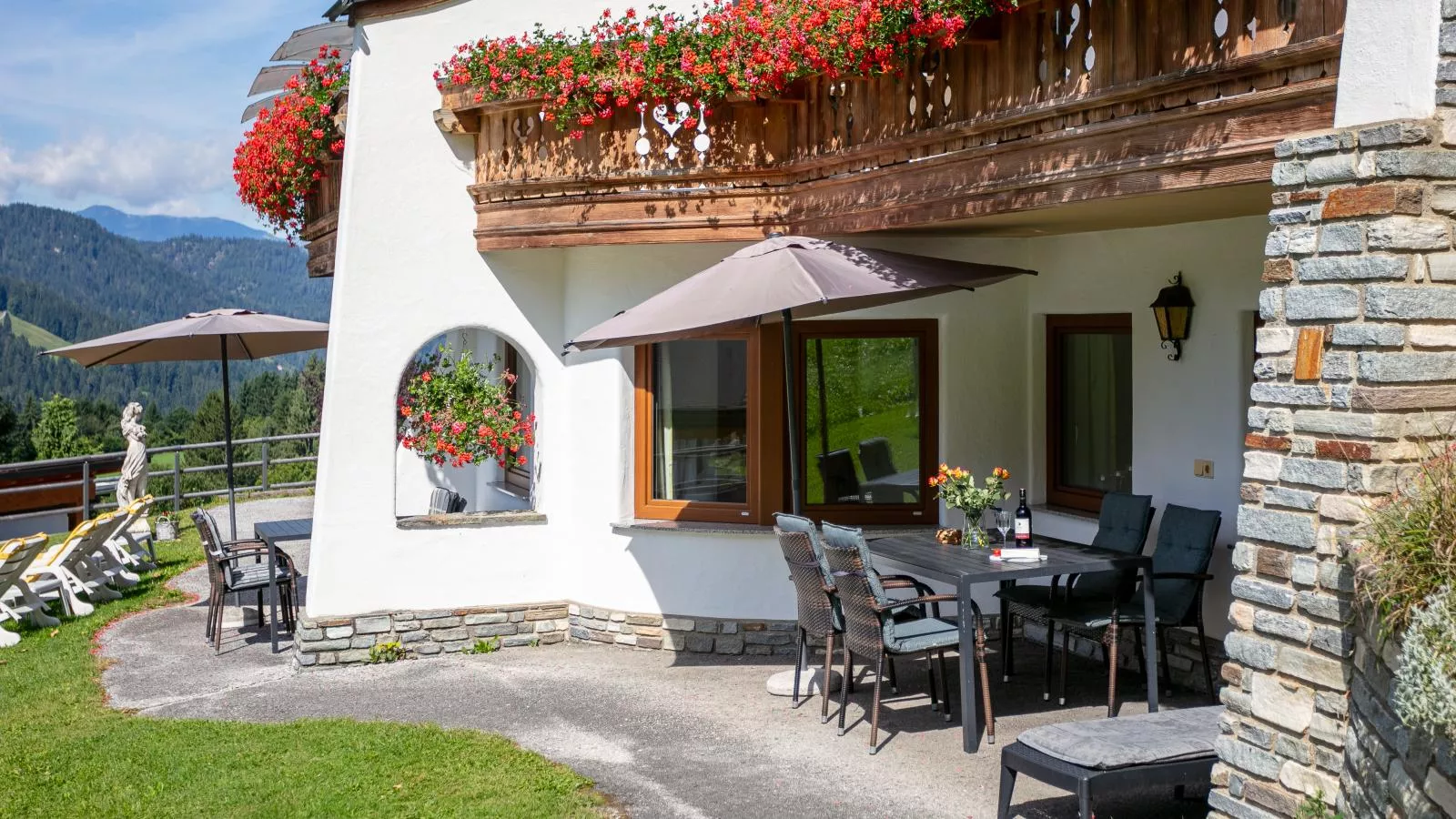 Landhaus Marchfeld Top 5-Terrasbalkon