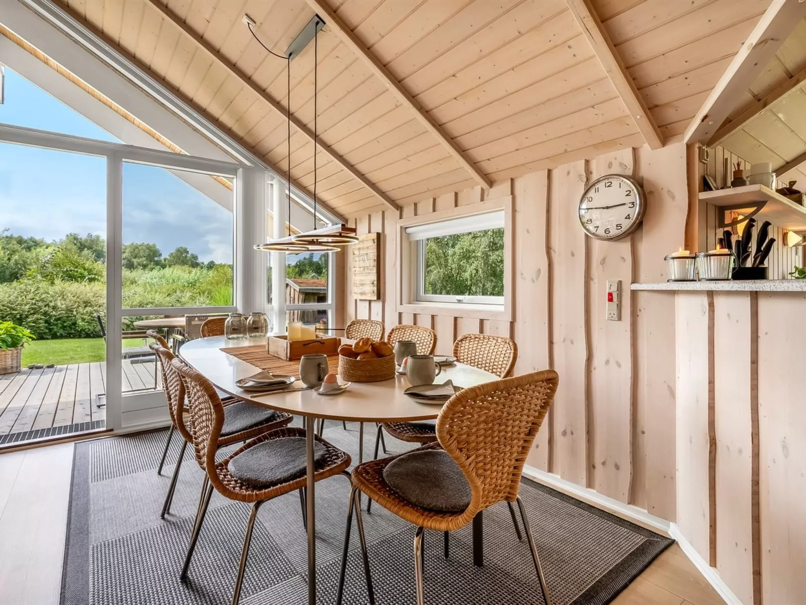 "Mieka" - 500m from the sea-Binnen