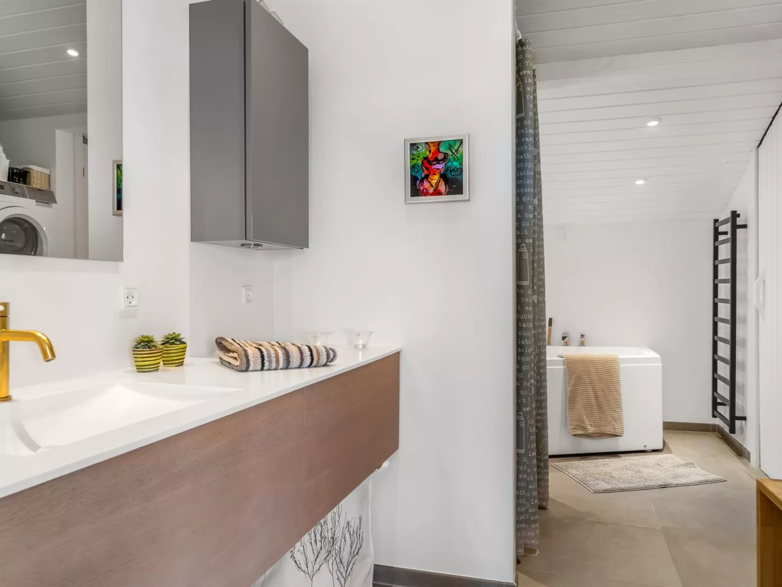 "Jannus" - 600m from the sea-Binnen