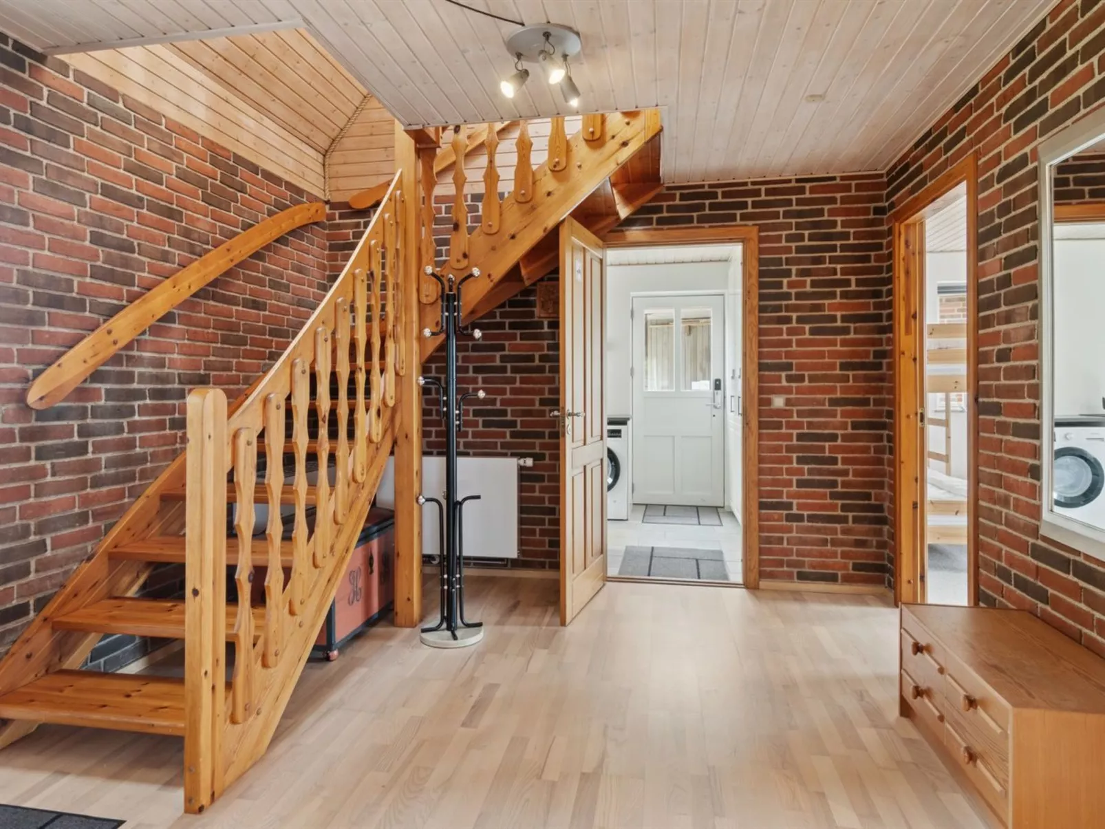 "Dzavid" - 50m from the sea-Binnen