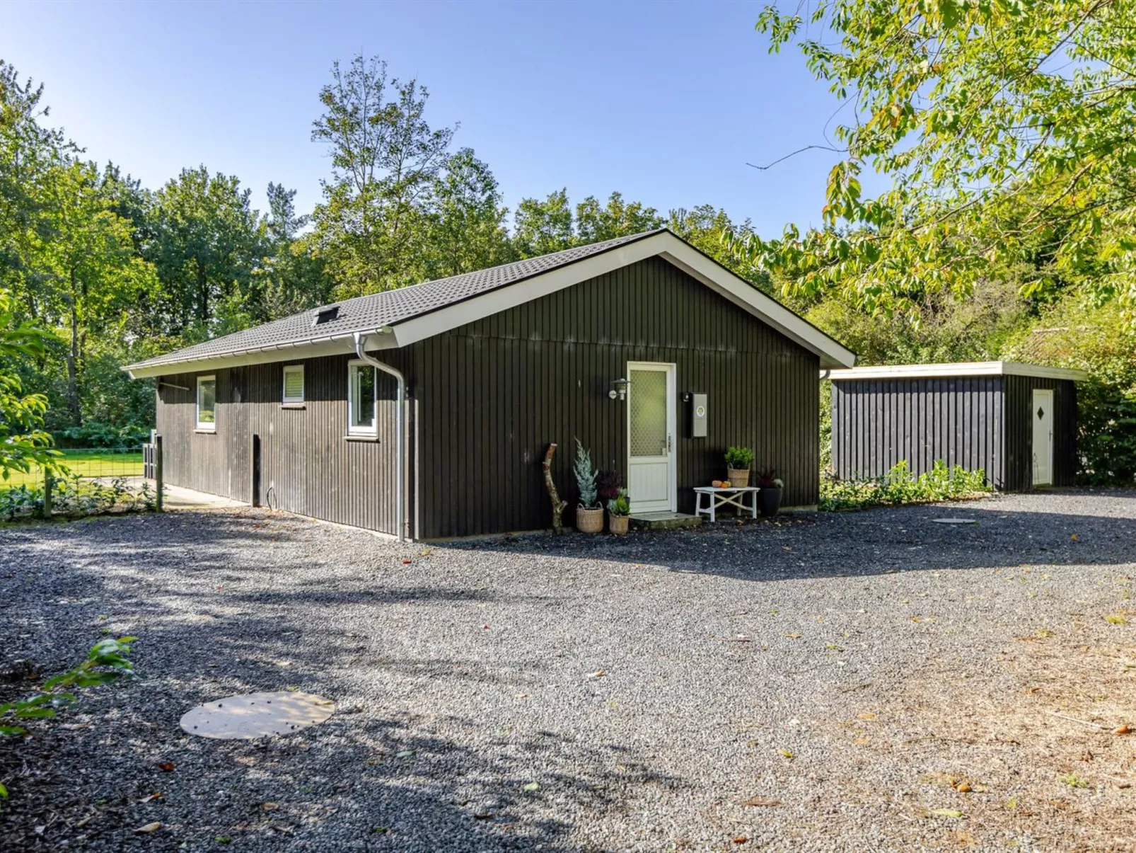 "Kennet" - 30km from the sea-Buiten