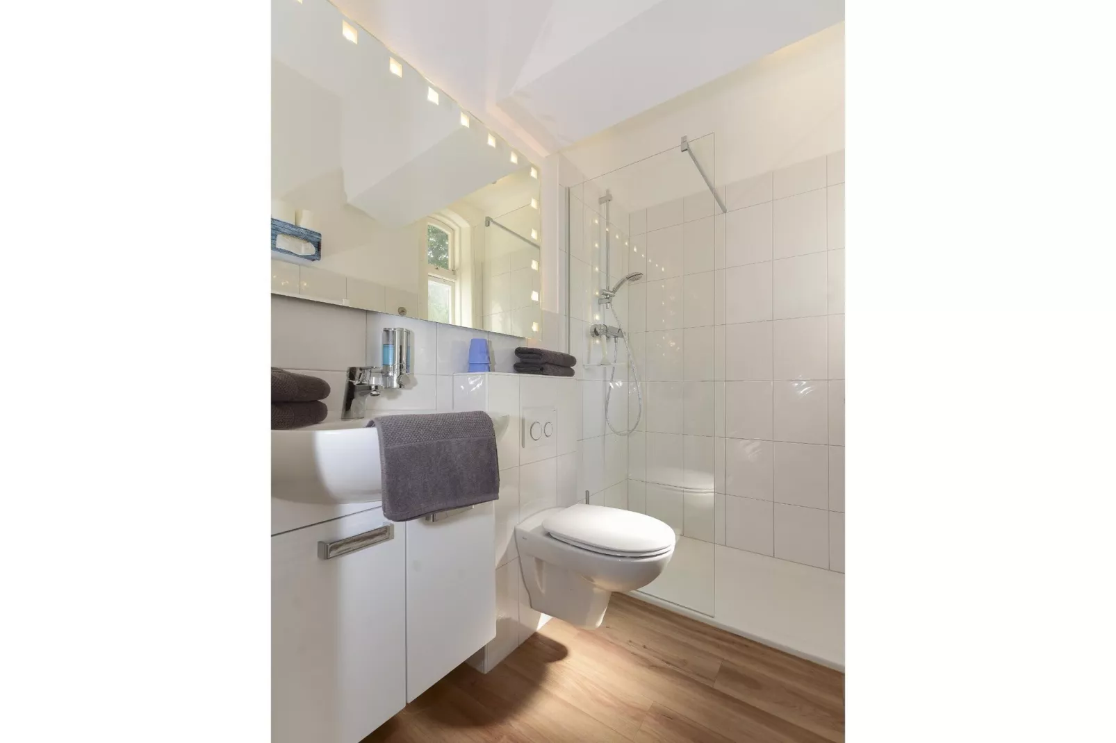 Ferienhaus Hilligenlei-Badkamer