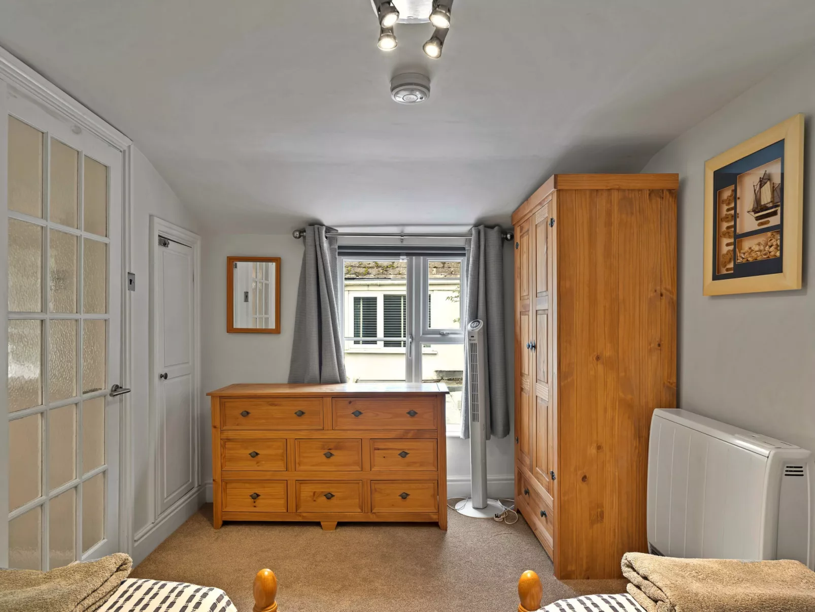 Porthole Cottage-Binnen