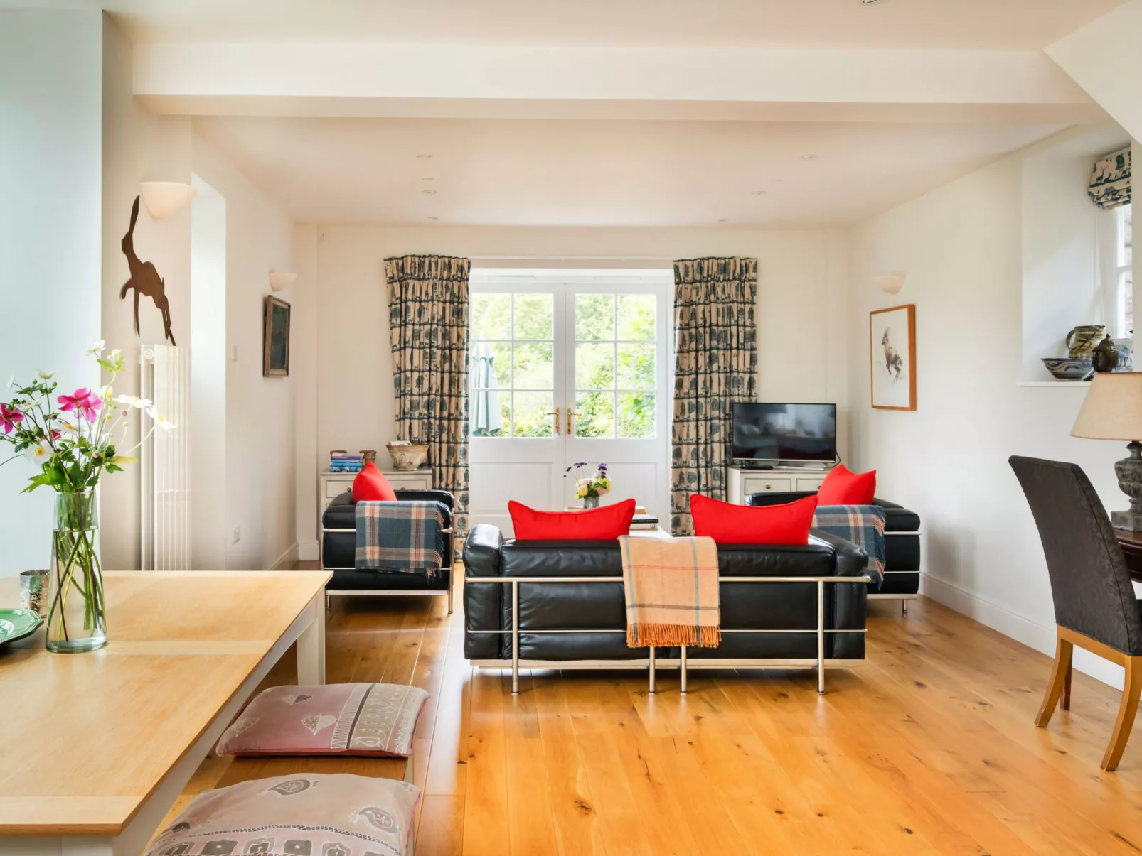 Coach House Wellbeing Retreat-Binnen