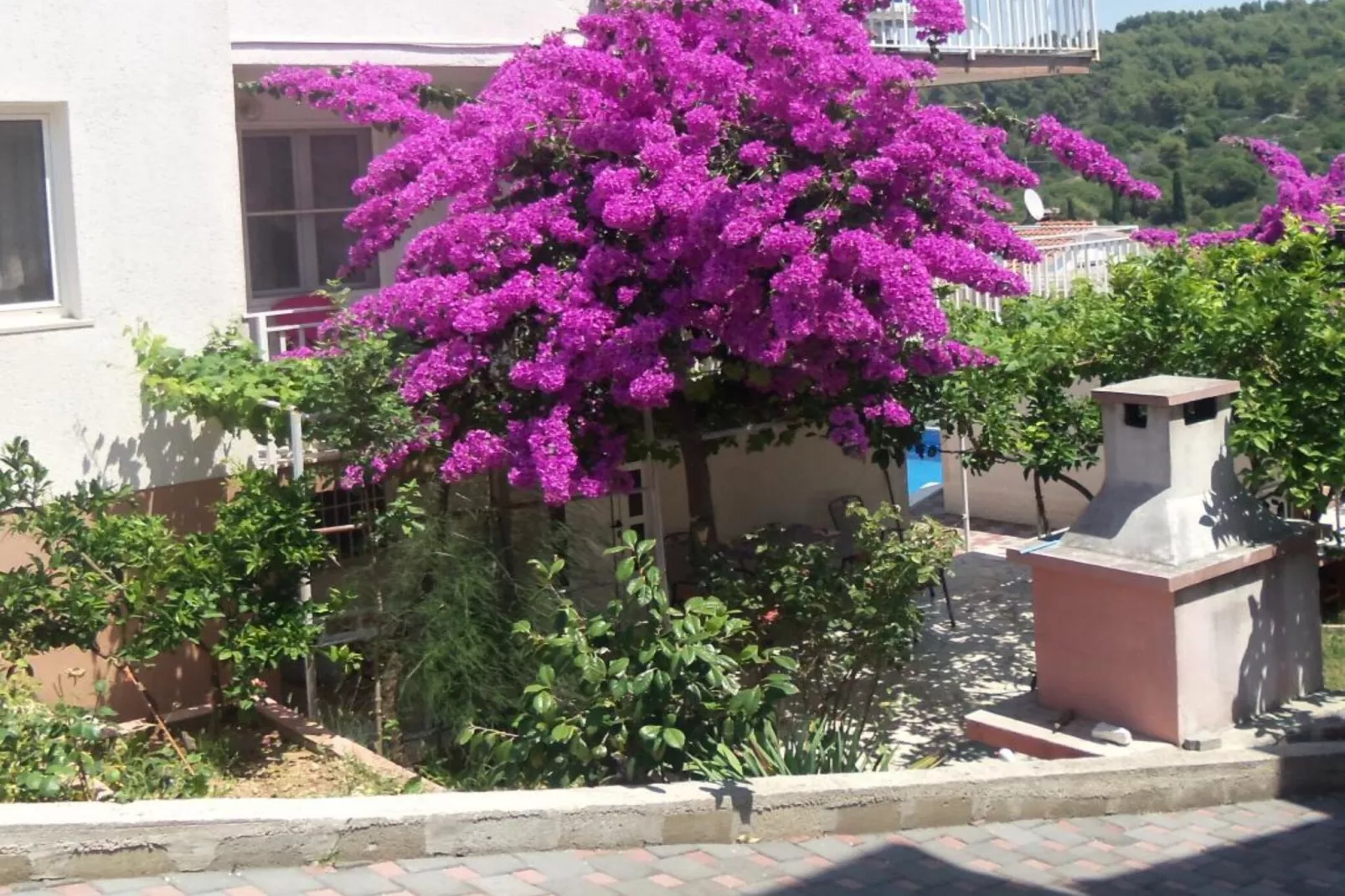 Three-Bedroom Apartment-Buitenlucht