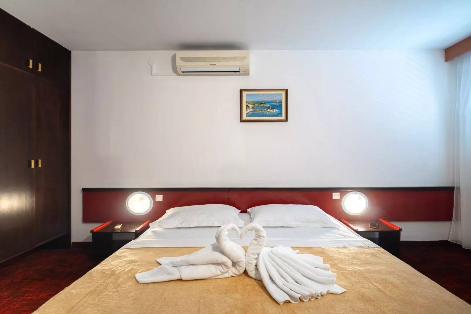 Hotel Issa - Double Room Sea View 12 - Slaapkamer