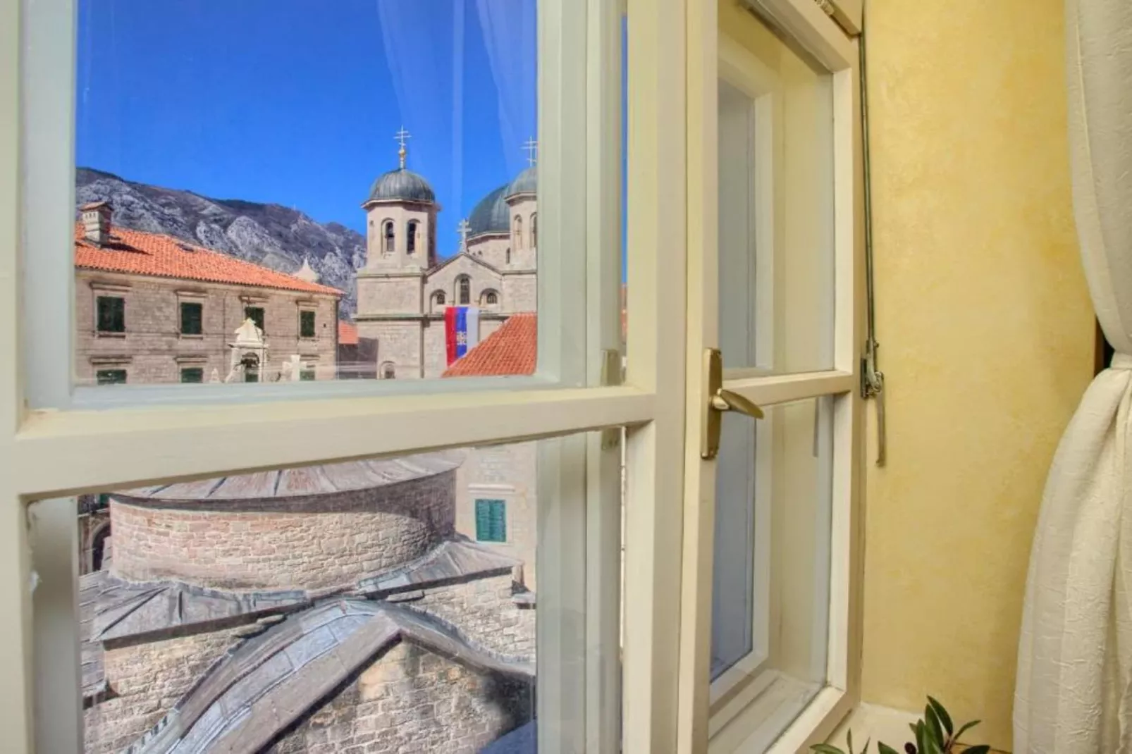 Kotor Old Town Charm Apartment - Two Bedroom Apartment-Buitenlucht