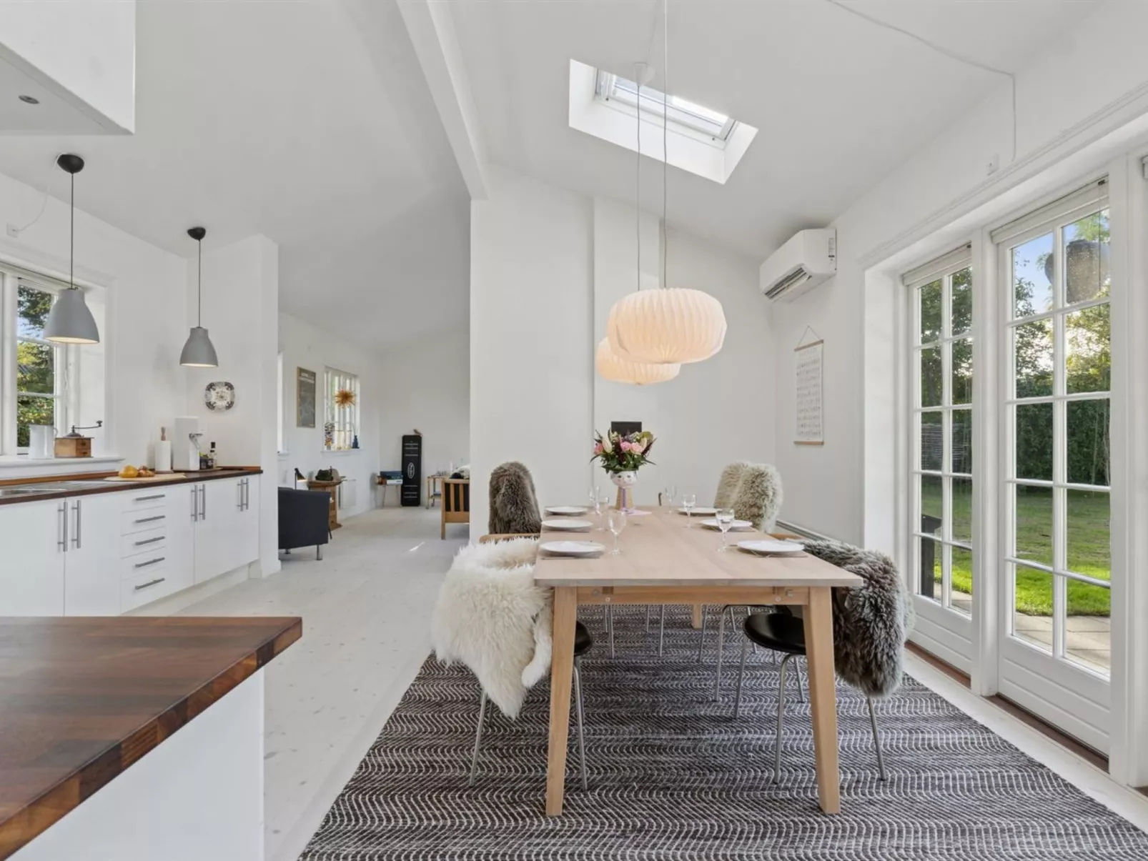 "Domi" - 1.3km from the sea-Binnen