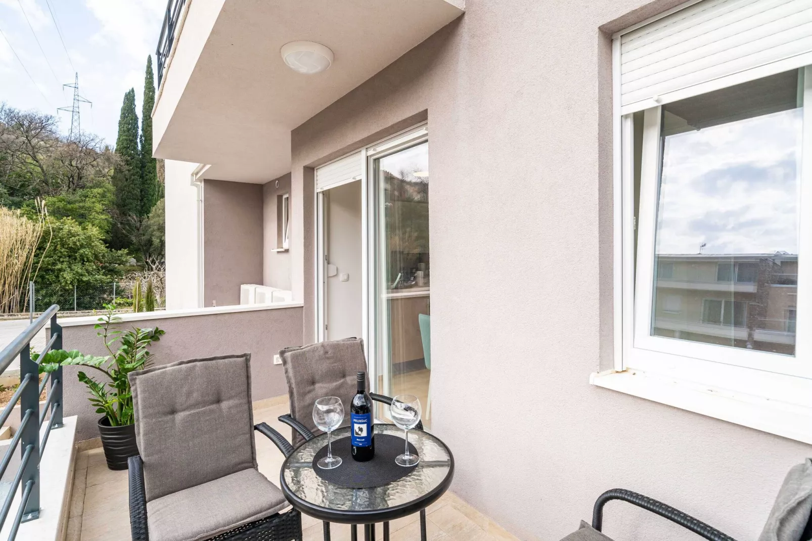 Apartment Zoric - Two Bedroom Apartment with Balcony-Terrasbalkon