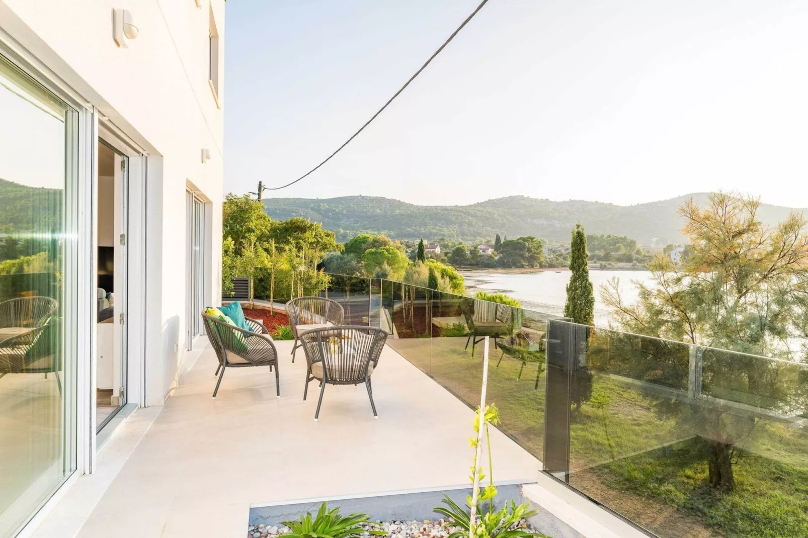 Sea view Villa Tala-Terrasbalkon