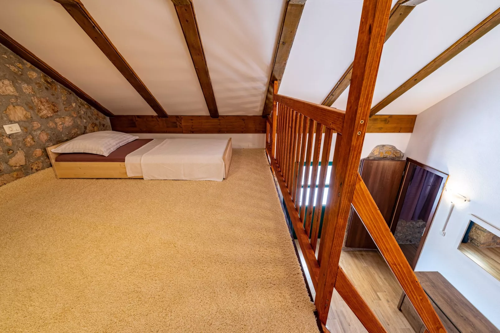 Authentic stone house Momo-Slaapkamer