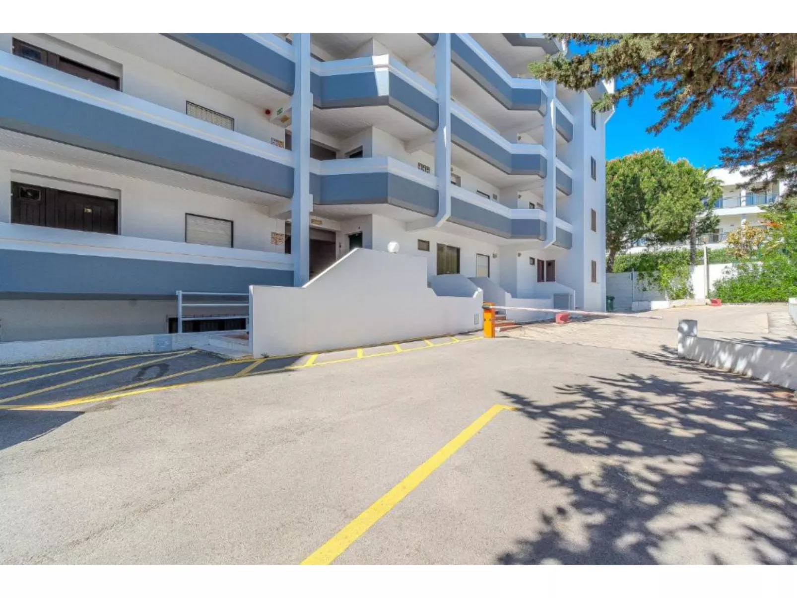 Ivone - Sunny Way-Buiten