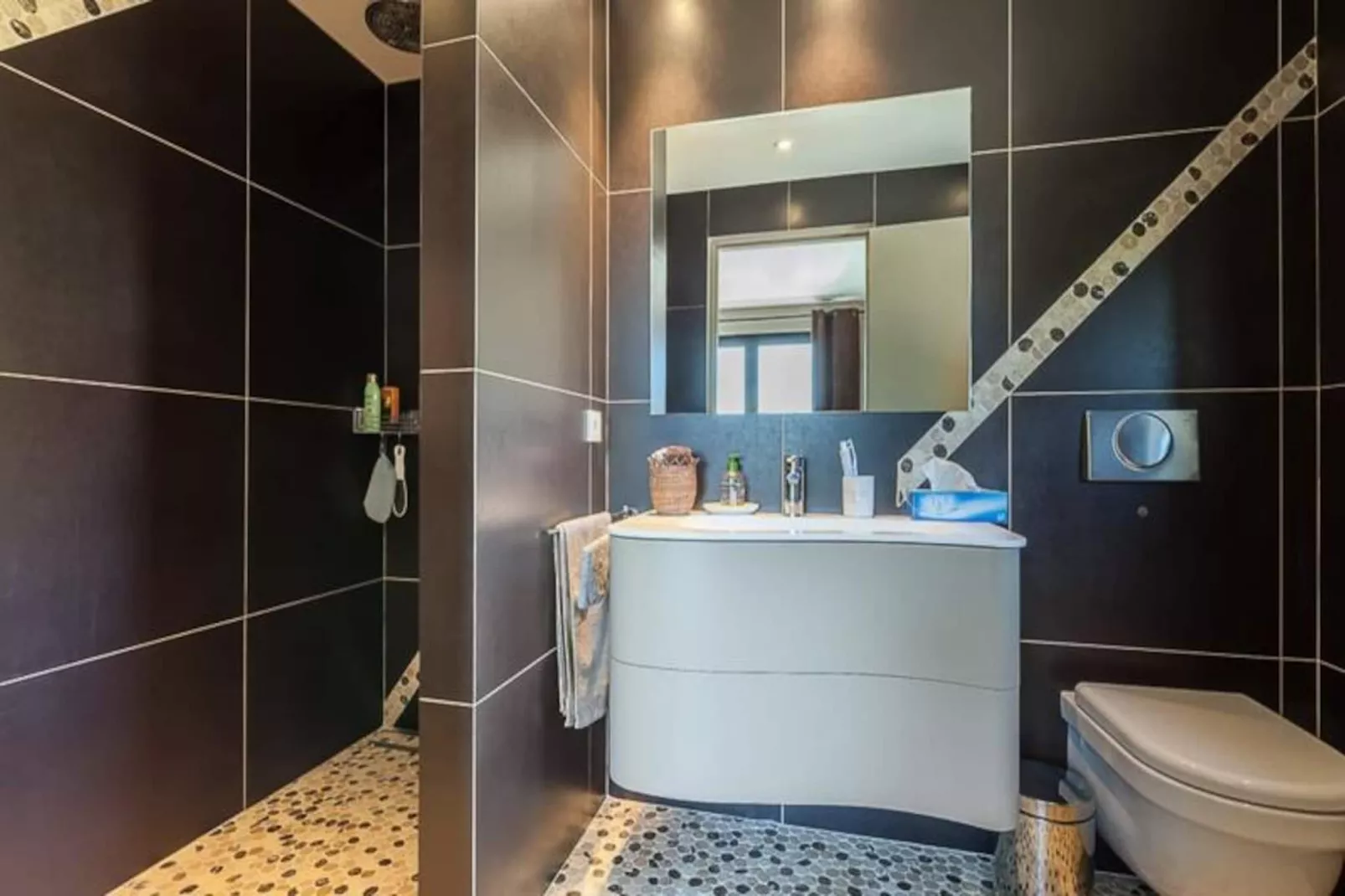 Résidence Villa En Domaine Priv&eacute; Avec Piscine Chauff&eacute;e-Niet-getagd