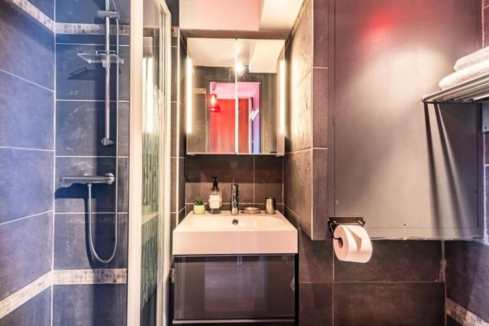 Slow Chalet Montblanc Soleil Sur Les Pistes Ascenseur Balcon, Vue, Parking-Niet-getagd