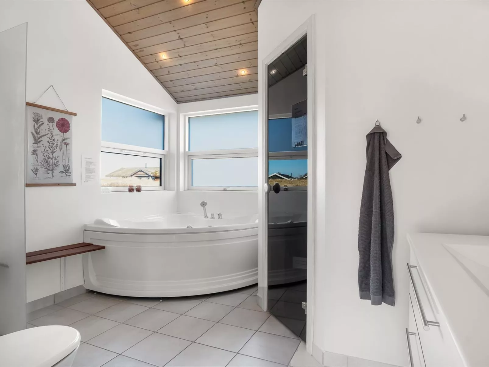 "Sirkka" - 902m from the sea-Binnen