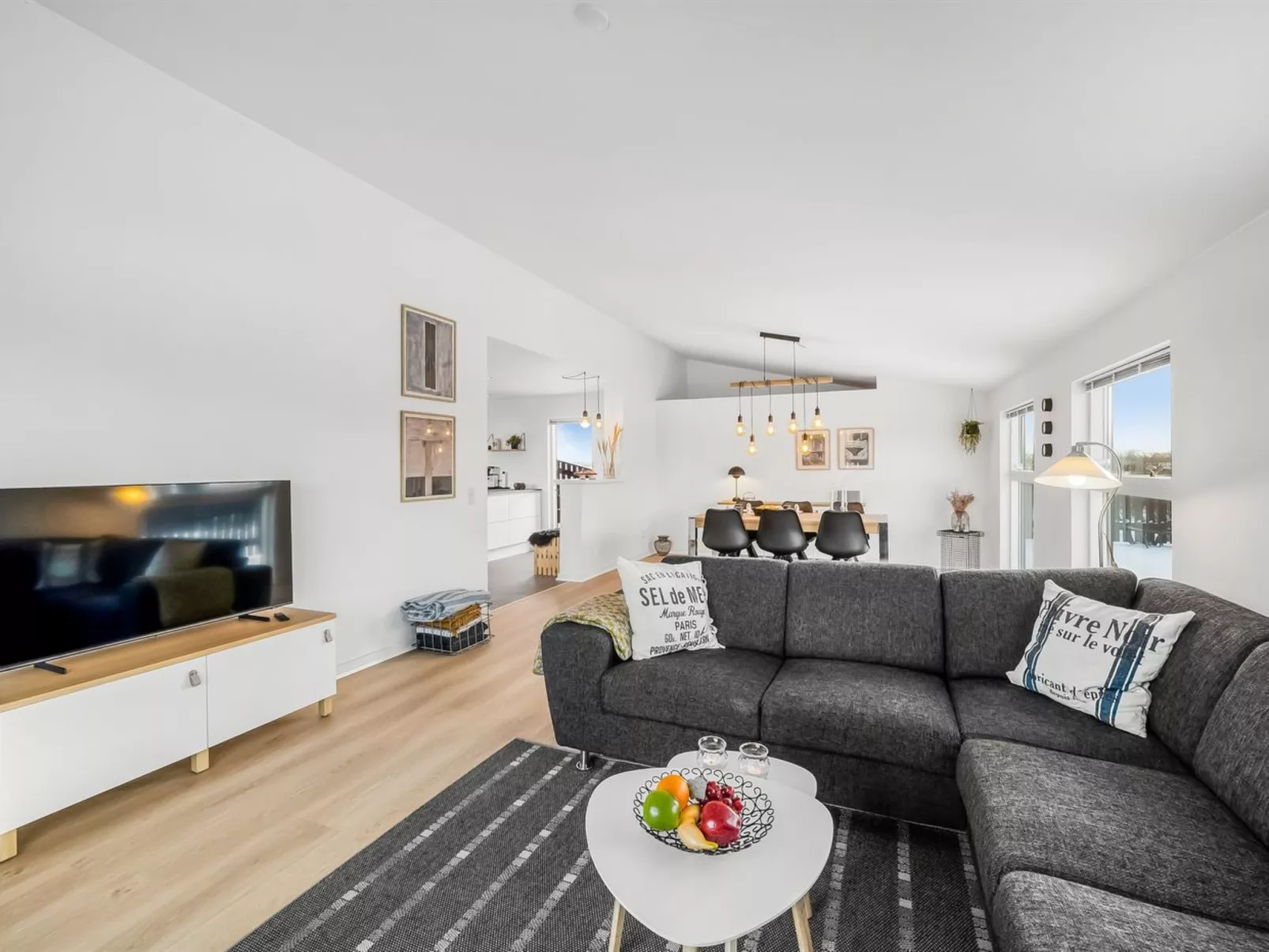 "Damaskin" - 300m from the sea-Binnen