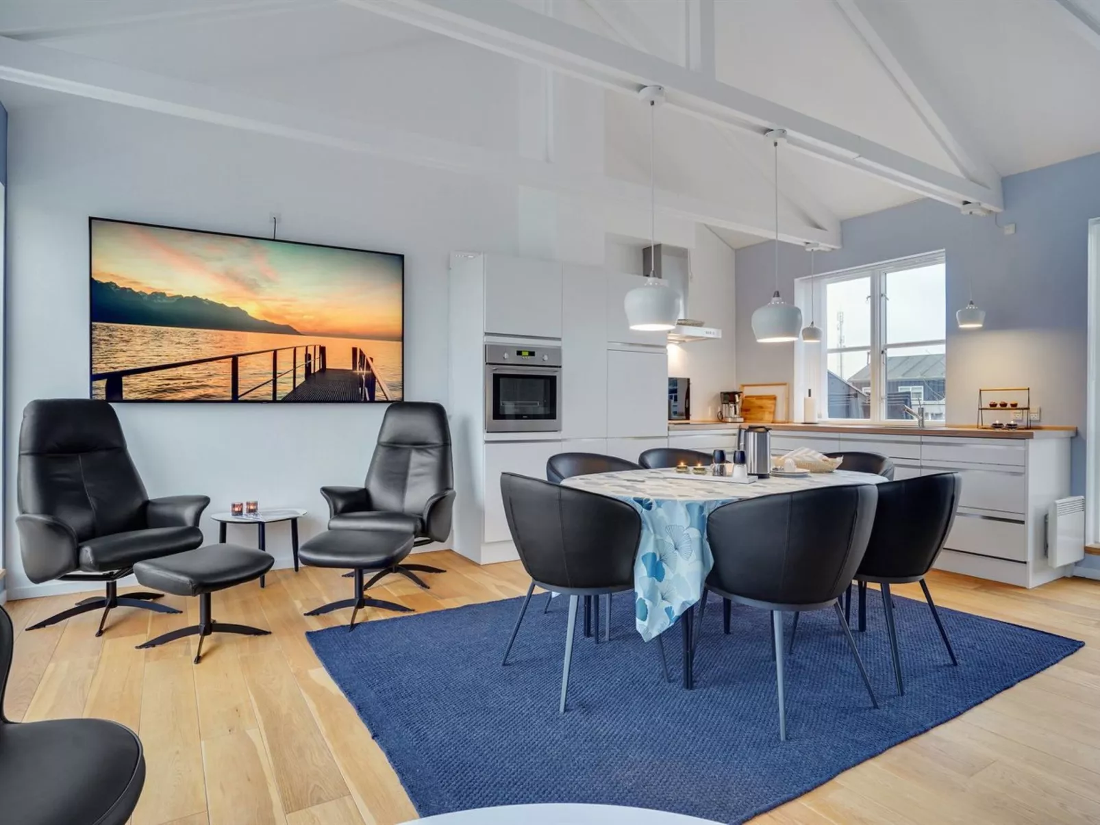 "Venild" - 5m from the sea-Binnen