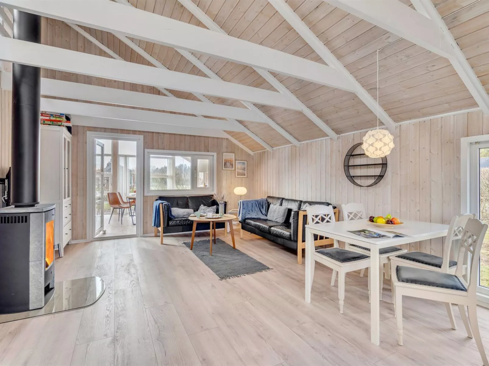 "Gudmundine" - 350m to the fjord-Binnen