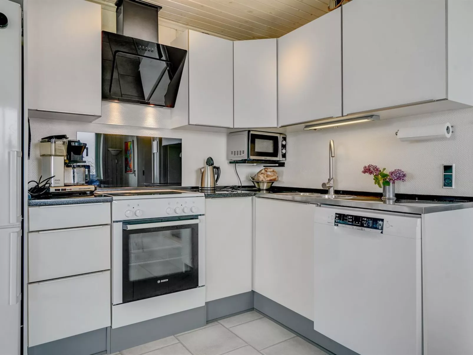 "Anastacia" - 75m from the sea-Binnen