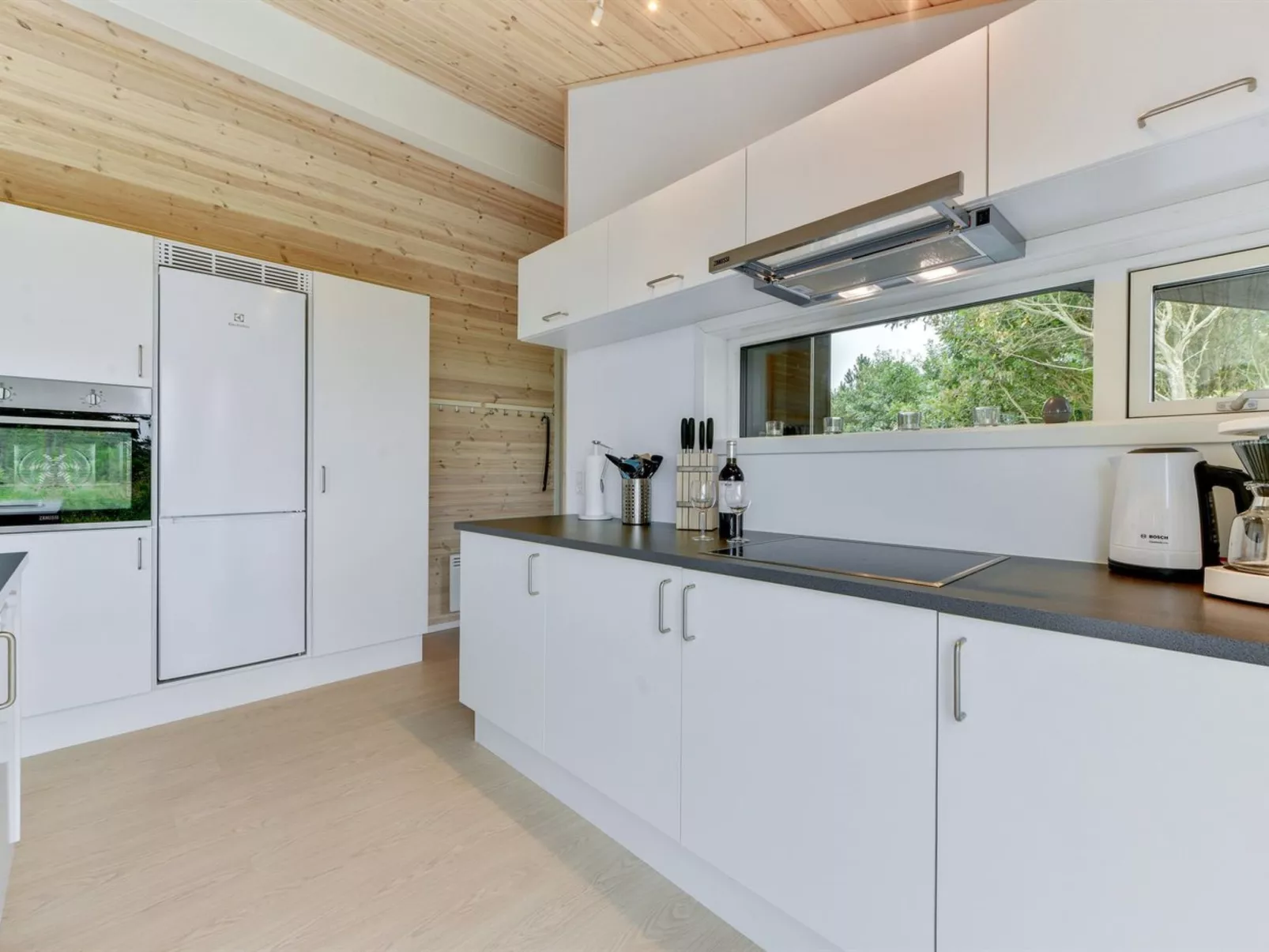 "Tindra" - 30m to the fjord-Binnen