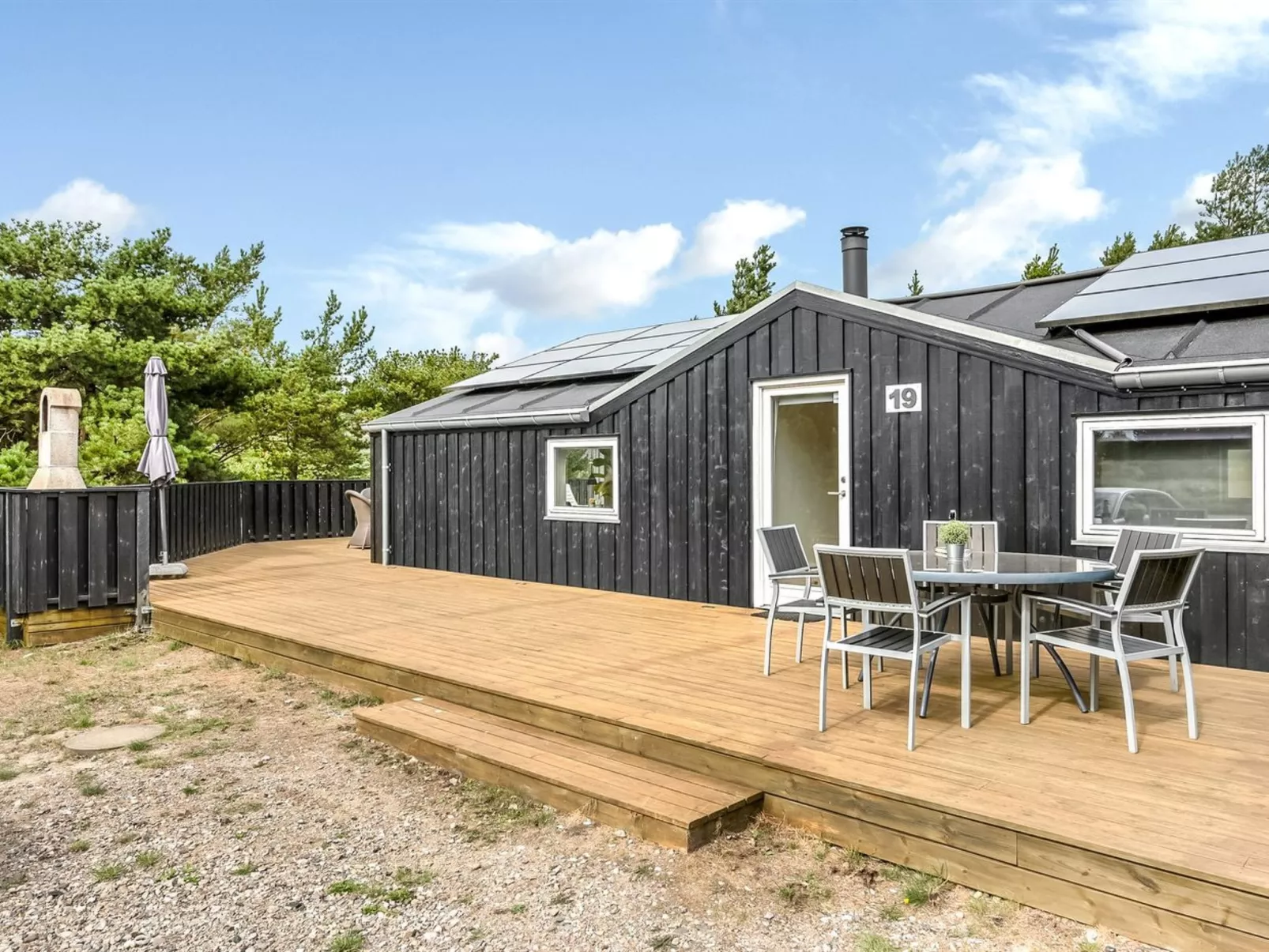 "Lav" - 3.8km from the sea-Buiten