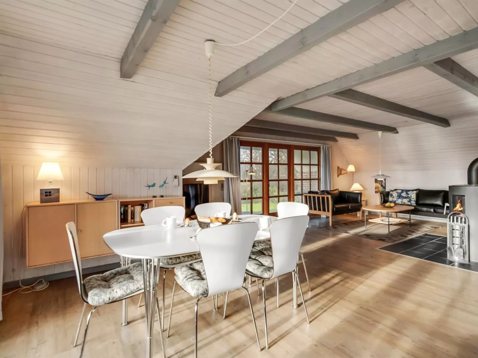 "Vangja" - 700m to the fjord-Binnen