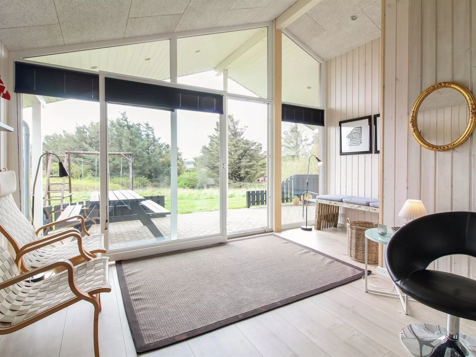 "Herbiorn" - 403m from the sea-Binnen