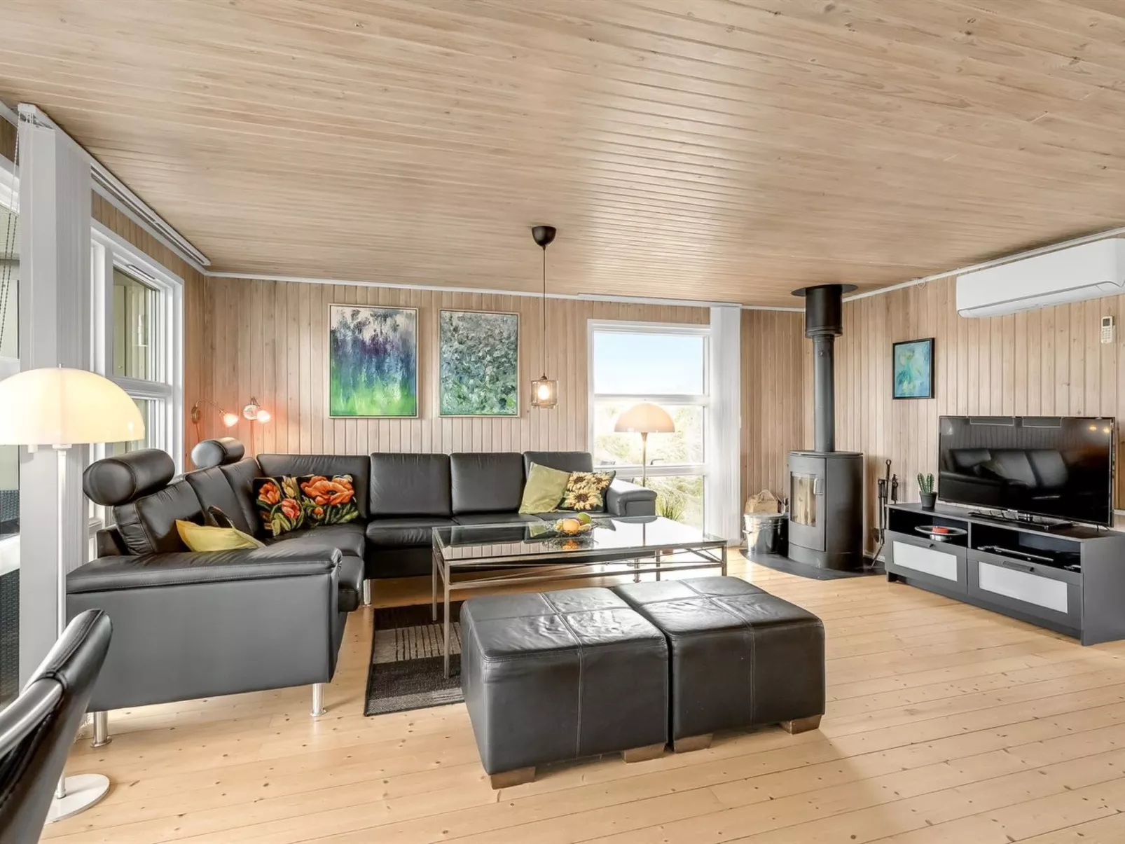 "Drifa" - 600m from the sea-Binnen