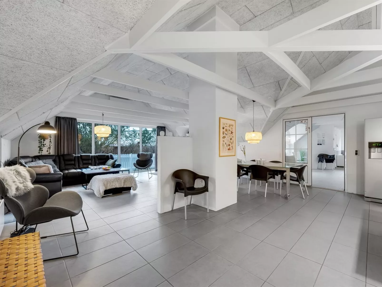 "Severine" -  from the sea-Binnen