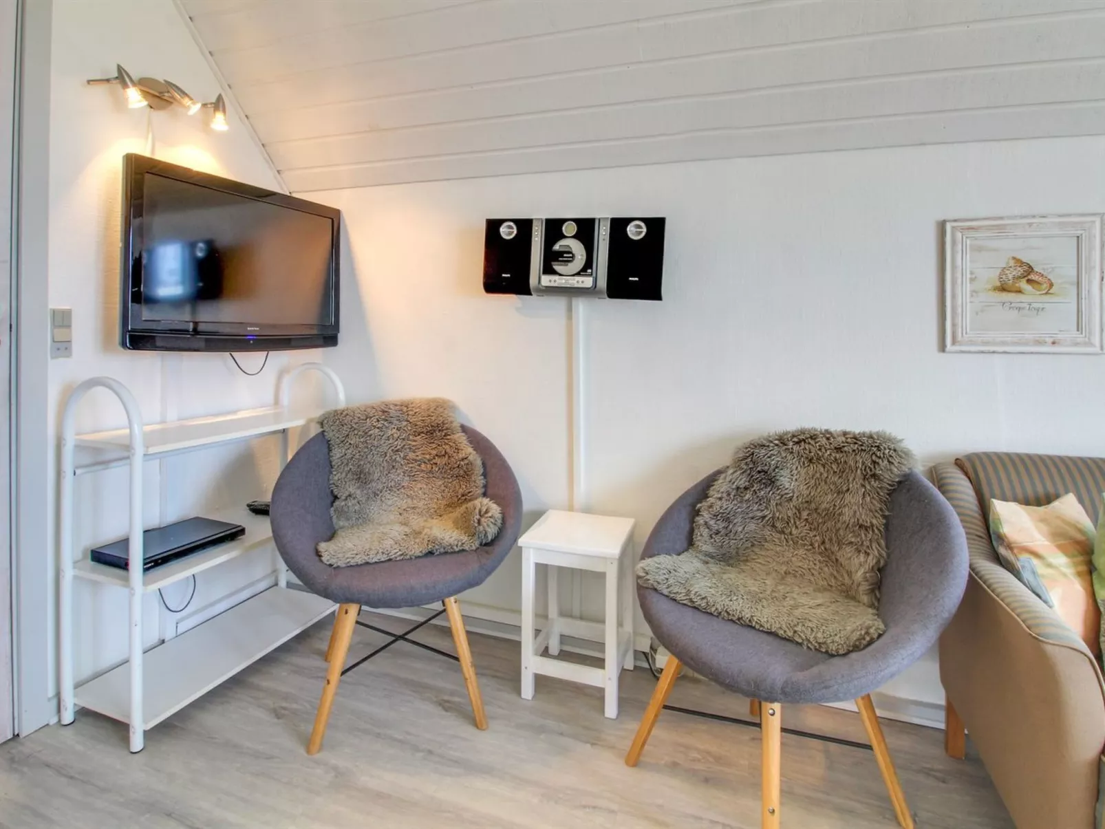 "Rauha" - 2.3km from the sea-Binnen