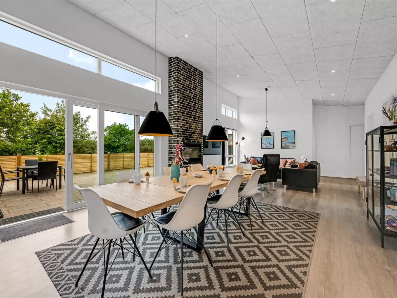 "Weike" - 950m to the fjord-Binnen