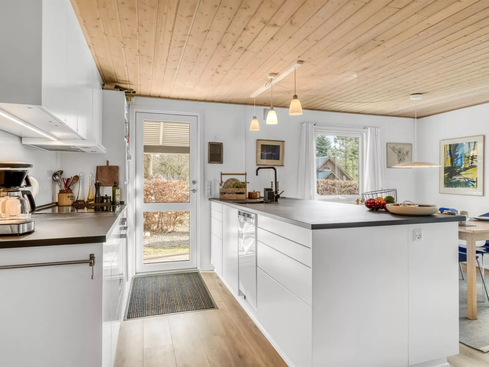 "Milan" - 250m to the fjord-Binnen