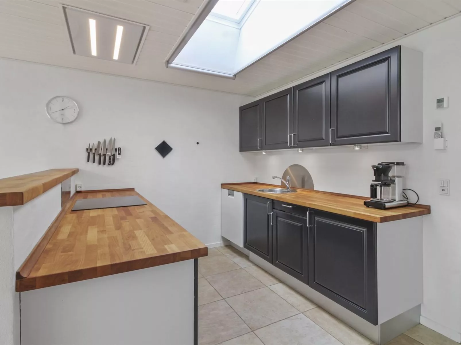 "Vieno" - 2.6km from the sea-Binnen