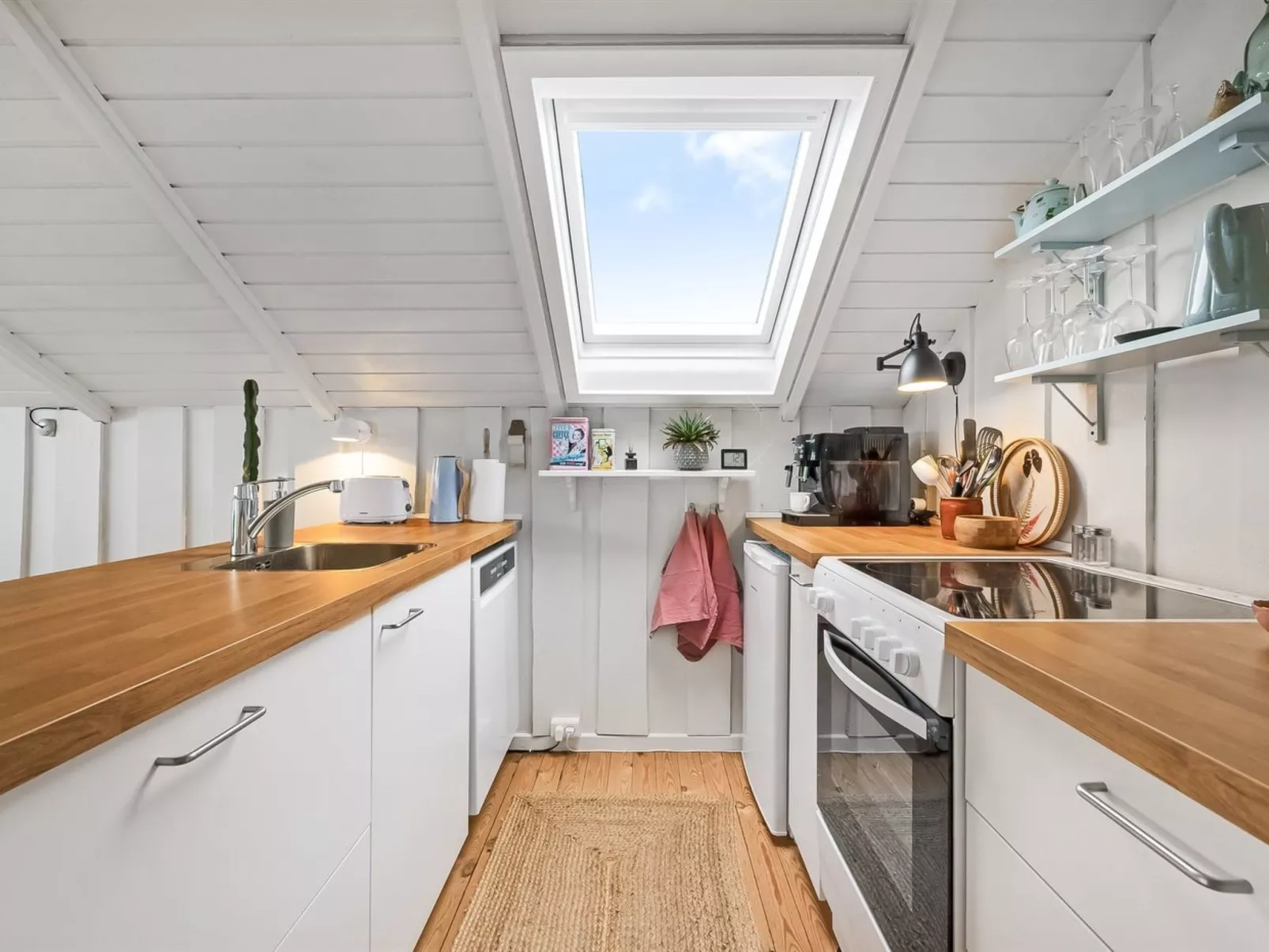 "Kamile" - 400m from the sea-Binnen