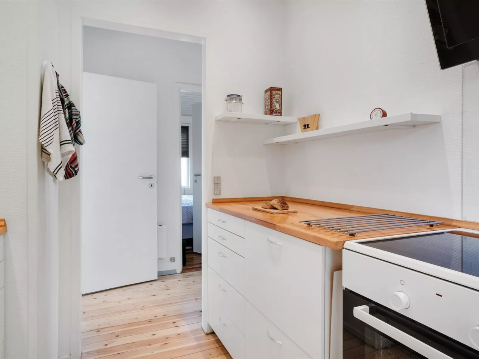 "Miona" - 725m from the sea-Binnen