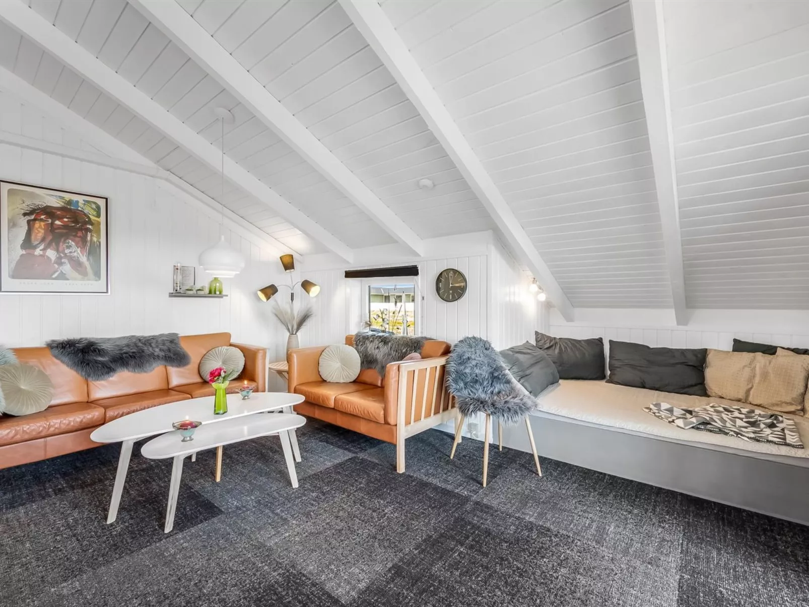 "Henning" -  from the sea-Binnen