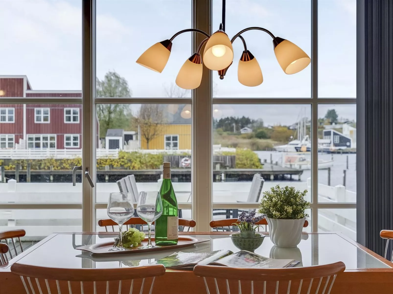 "Milo" - 5m from the sea-Binnen