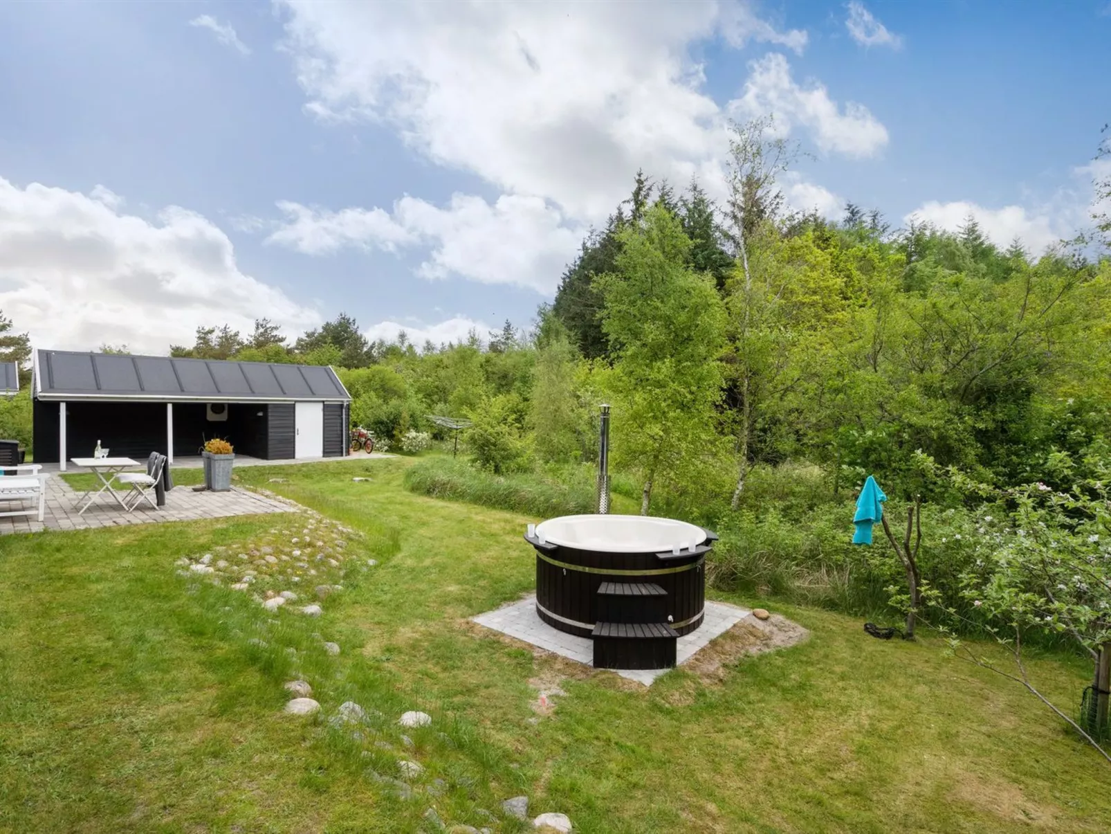 "Eireen" - 600m to the fjord-Binnen