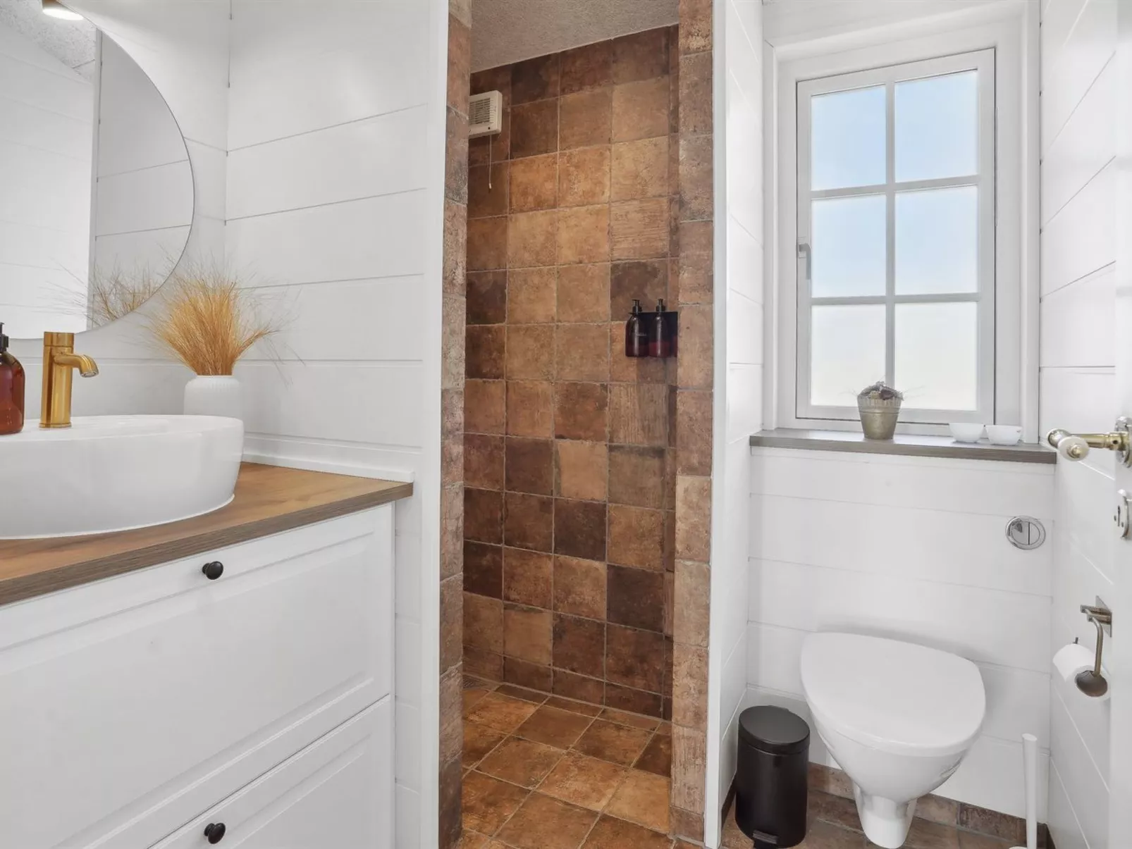 "Ovine" - 300m from the sea-Binnen