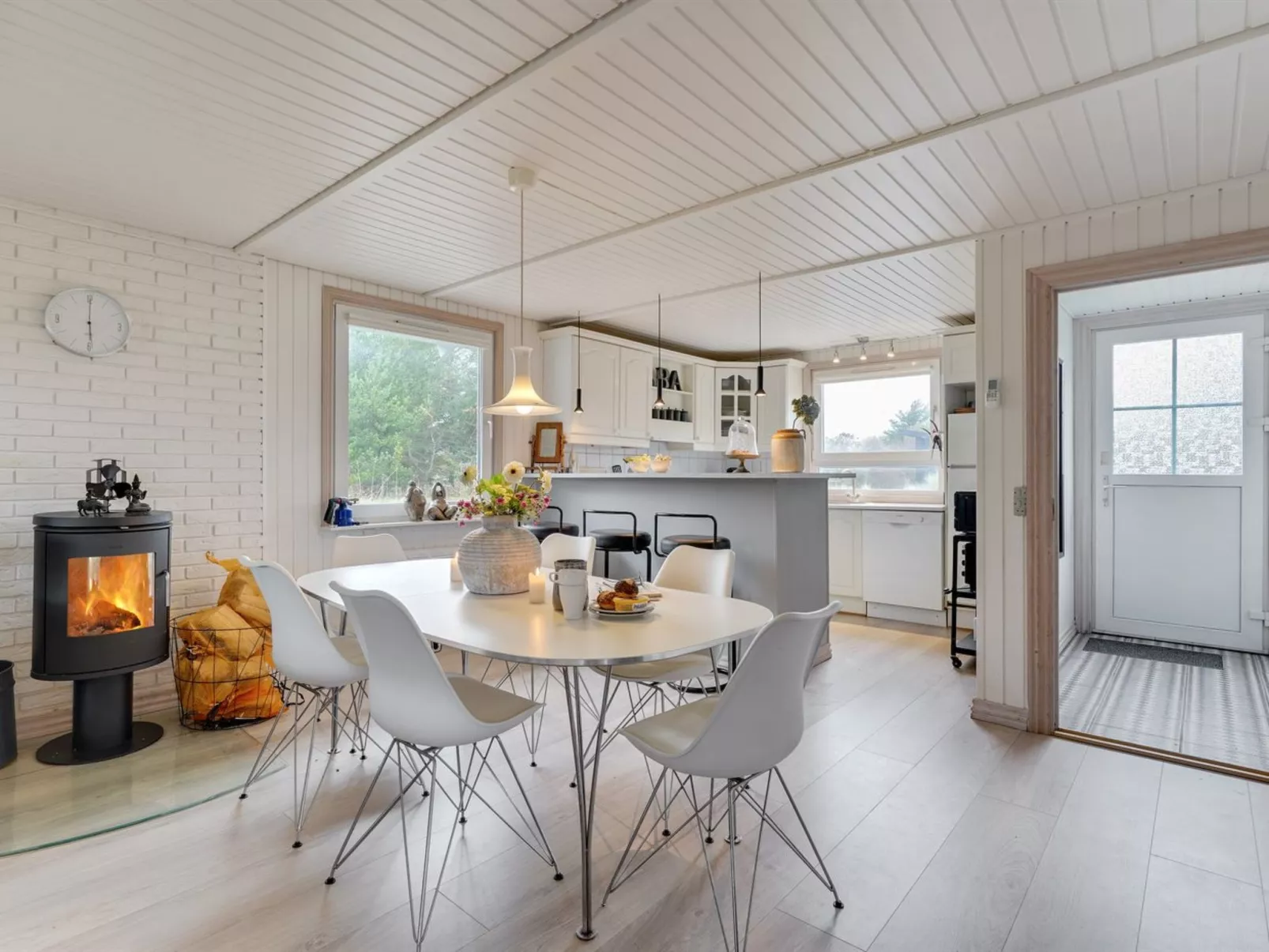 "Ursel" - 800m from the sea-Binnen