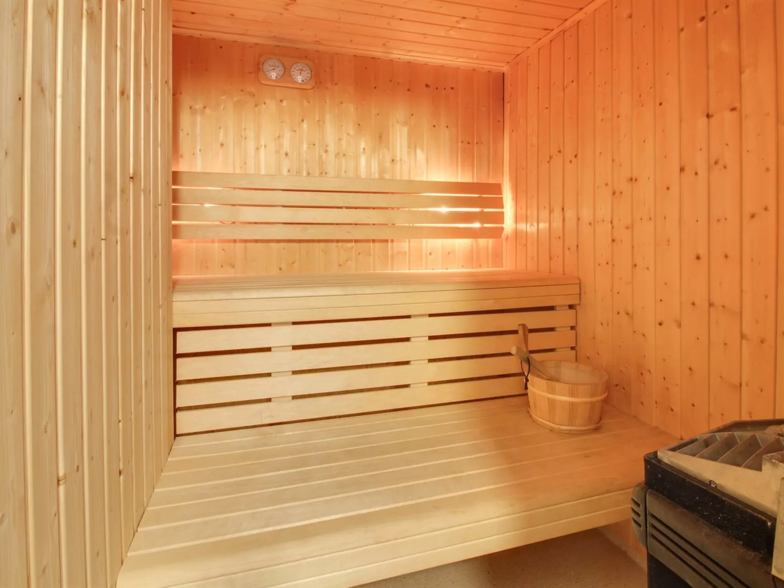 "Ahnandia" - 500m from the sea-Binnen