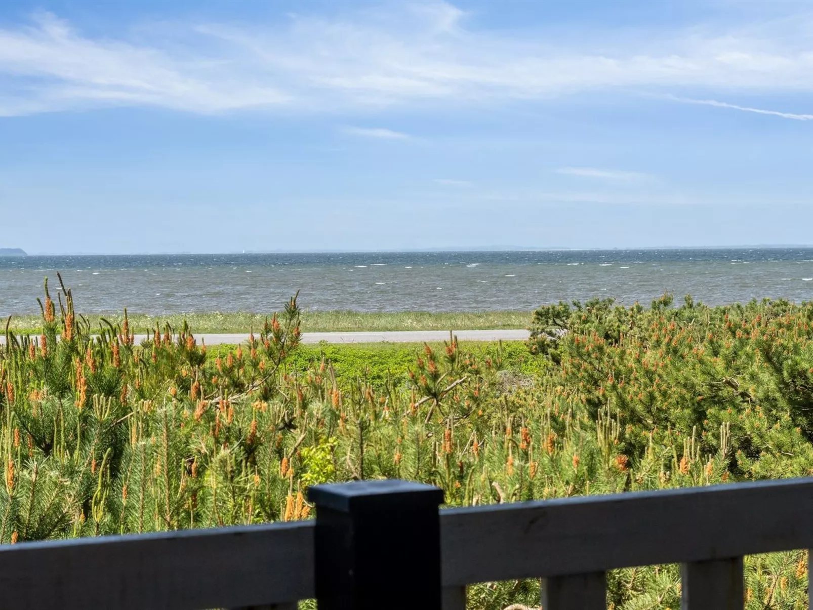 "Freda" - 100m to the fjord-Buiten