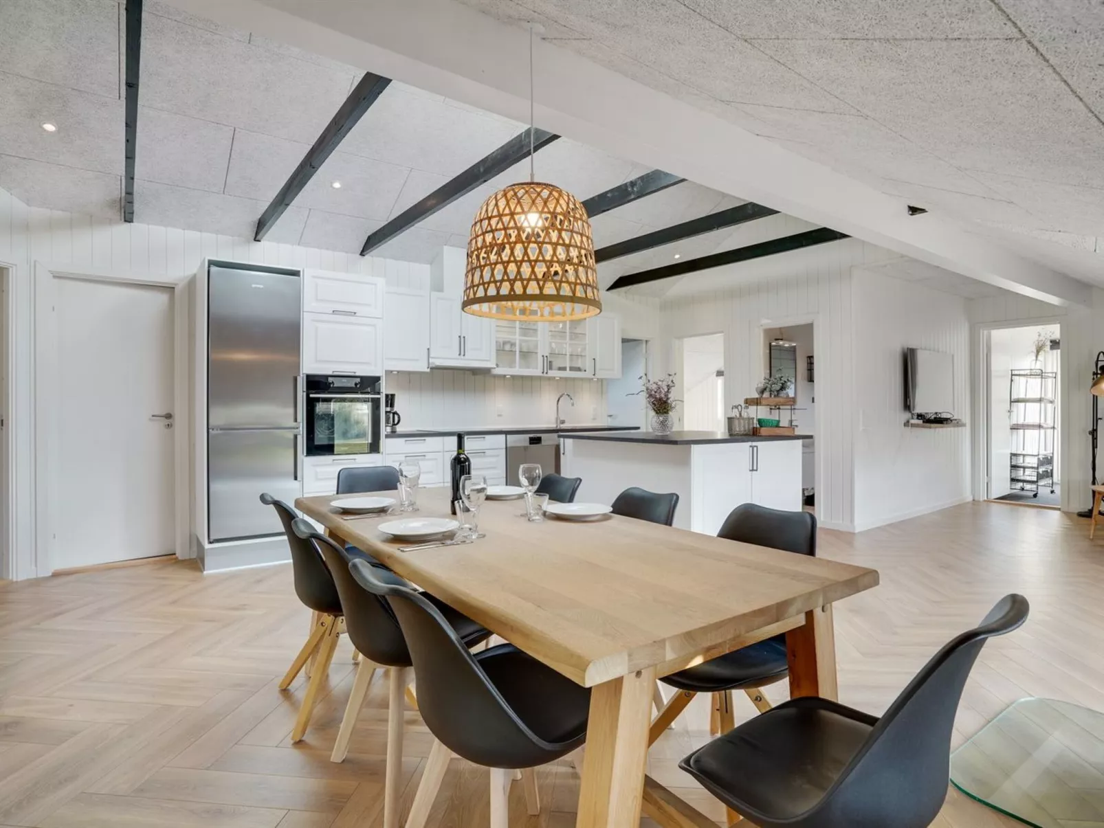 "Ellenora" - 1km from the sea-Binnen