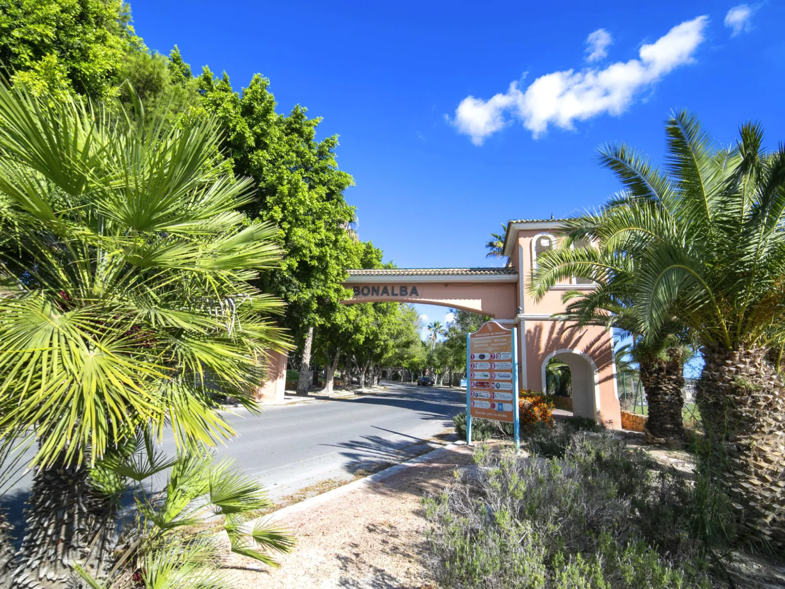 Bonalba Golf, Urb. Los Naranjos-Buiten