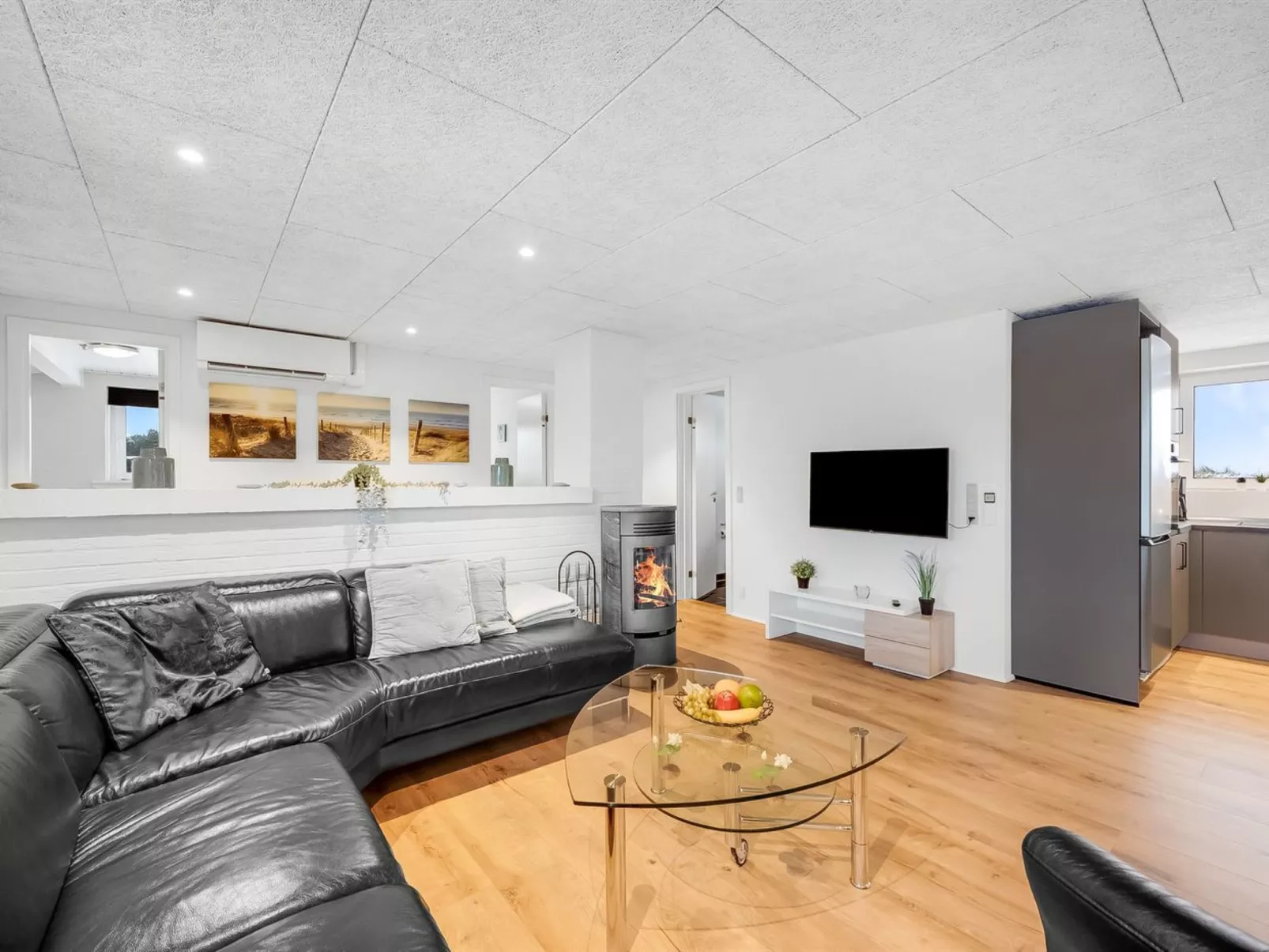 "Sissan" - 900m from the sea-Binnen