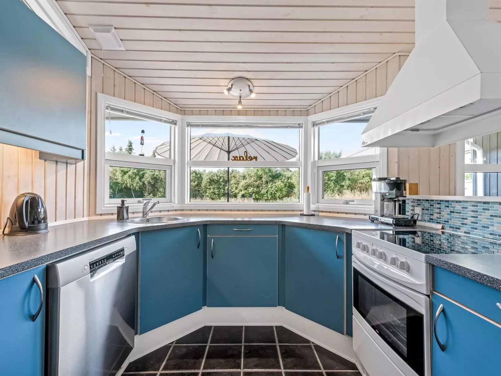 "Sviðandi" - 1.5km from the sea-Binnen