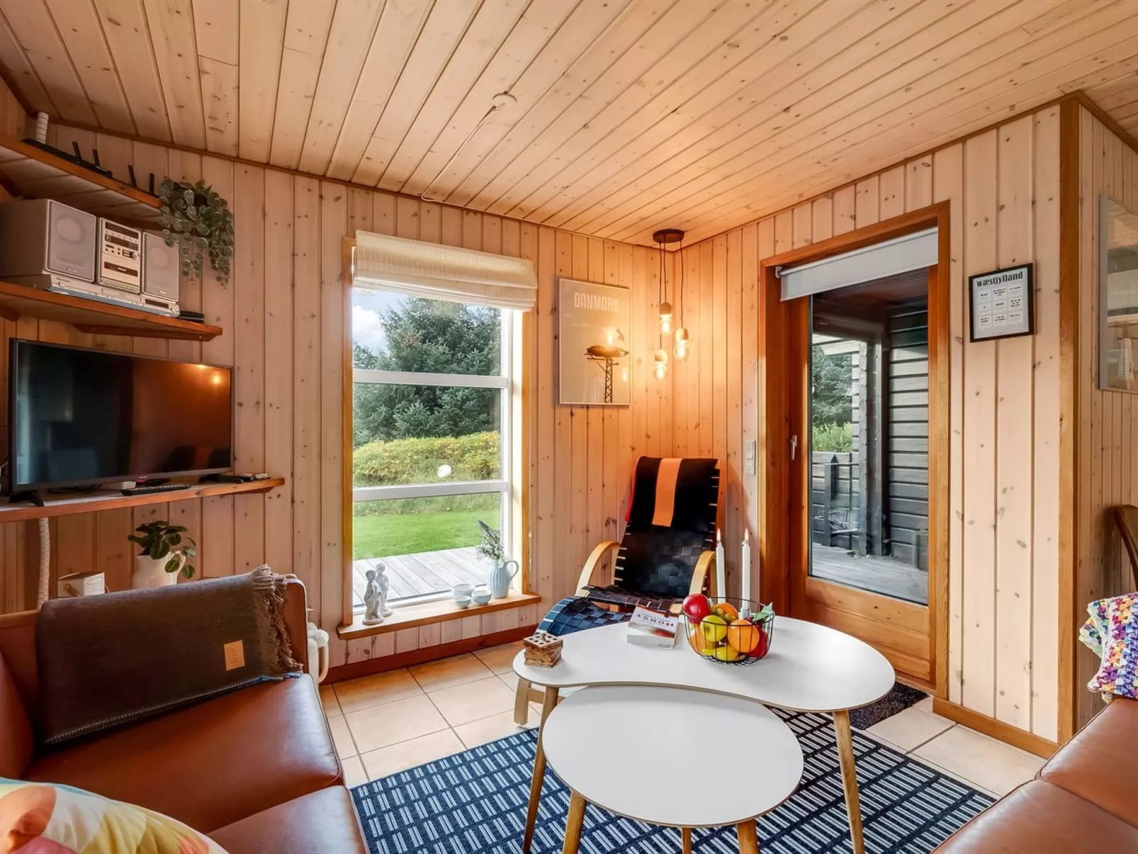 "Engeline" - 300m to the fjord-Binnen