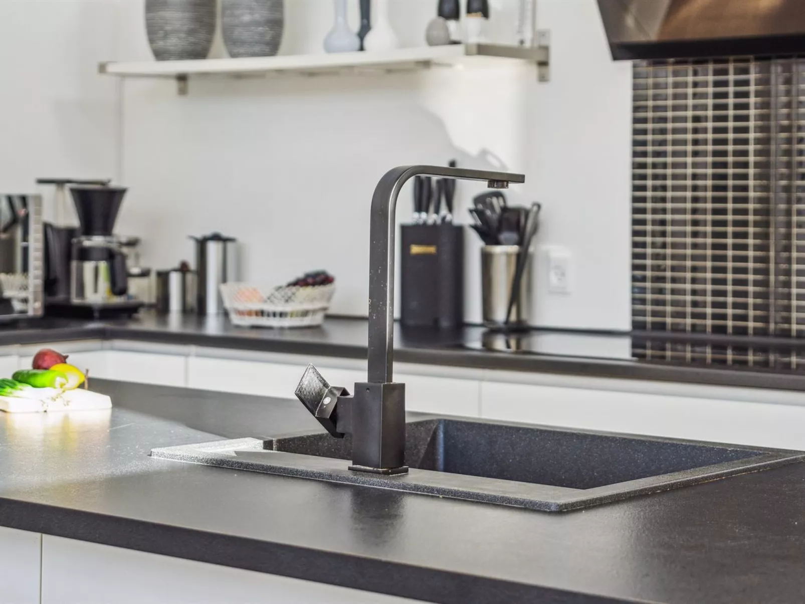 "Todor" - 1.1km from the sea-Binnen